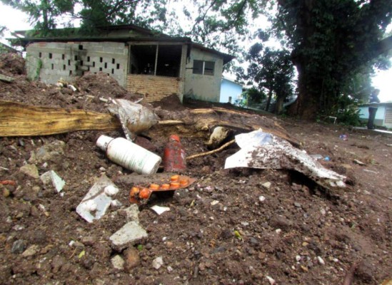 Arresto domiciliario a implicados en entierro de medicinas