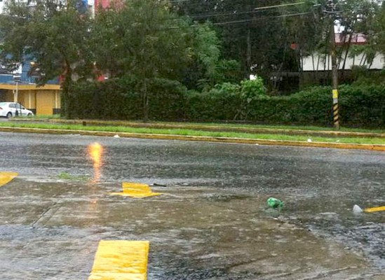 Alerta amarilla por lluvias en tres departamentos al norte de Honduras