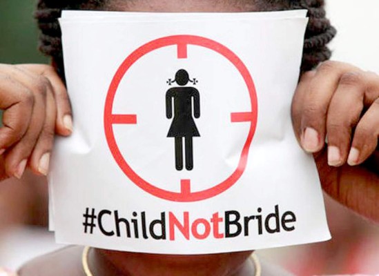 Juzgan por asesinato a adolescente forzada a casarse