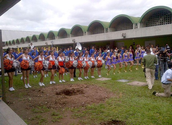 Honduras: Teletón tendrá piscina para rehabilitación de menores