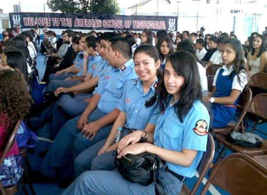 Inicia año escolar 2014-2015 en instituciones bilingües de Honduras