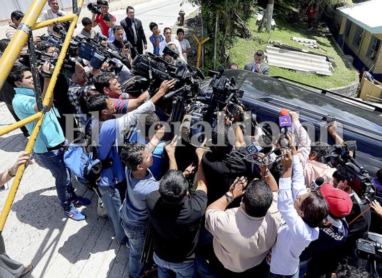 Declara ante el MP modelo ligada a escándalo de corrupción en el IHSS