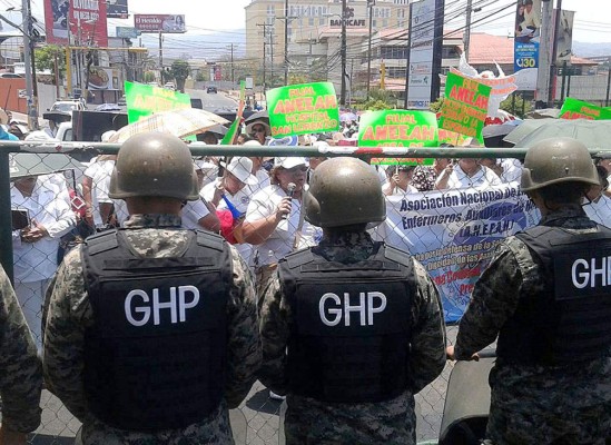 Honduras: Sin enfermeras quedaría jornada de vacunación