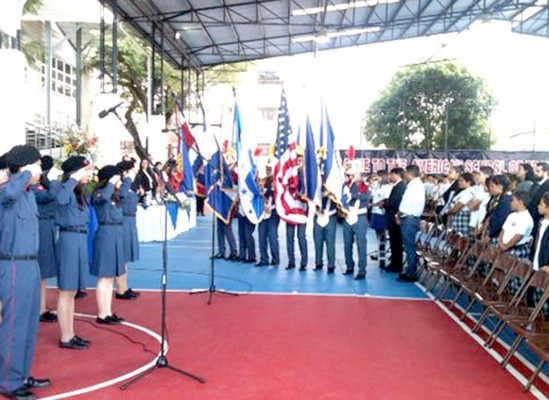 Inicia año escolar 2014-2015 en instituciones bilingües de Honduras