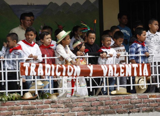 Escuelas rinden honor a Lempira