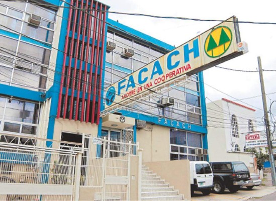 Beneficio a cooperativas genera controversia