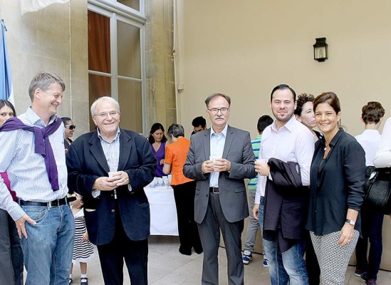 Hondureños en Francia celebraron Independencia