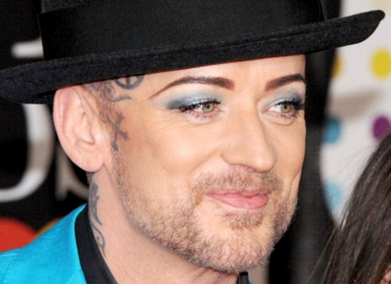 Irreconocible Boy George sin maquillaje