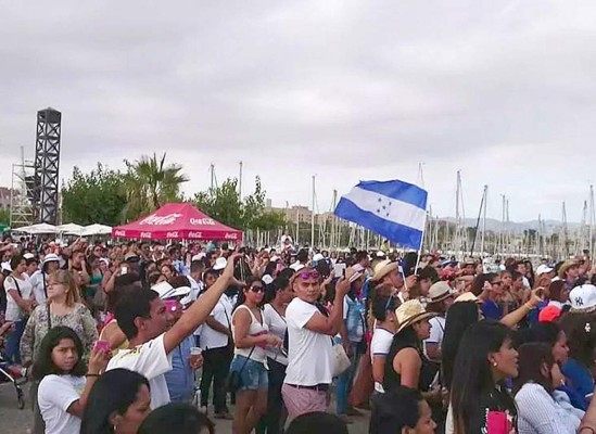 Así celebraron hondureños en el mundo el 193 años de Independencia