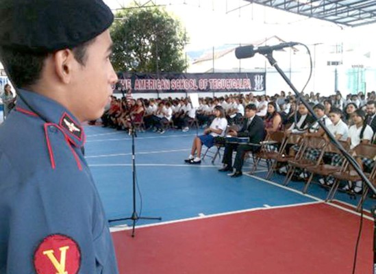 Inicia año escolar 2014-2015 en instituciones bilingües de Honduras