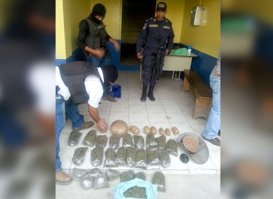 Con marihuana capturan a tres mujeres en Olancho