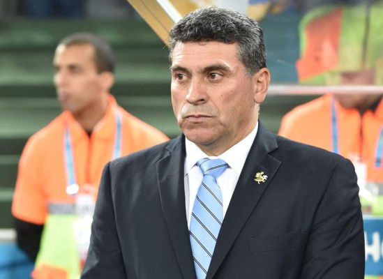 Luis Fernando Suárez dirigirá a Universitario de Perú