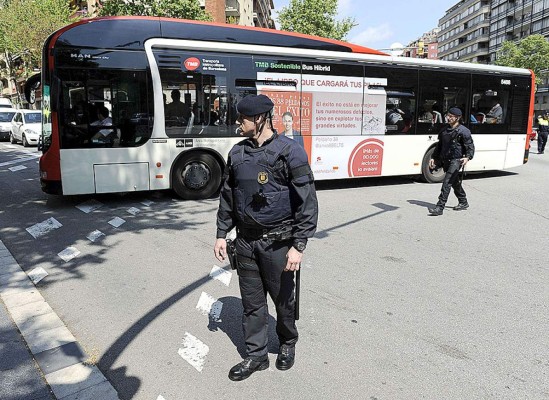 Alumno mata a profesor con una ballesta