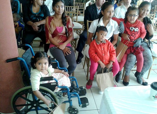 Cafetón para apoyar en Honduras a la Teletón