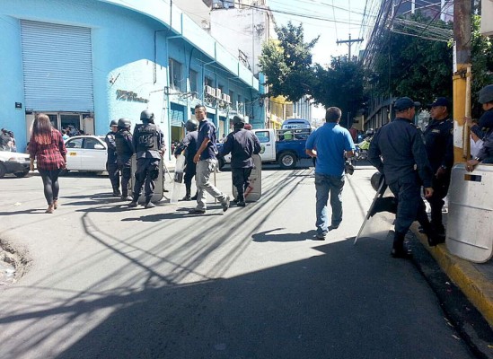 Protesta de maestros hondureños en la capital