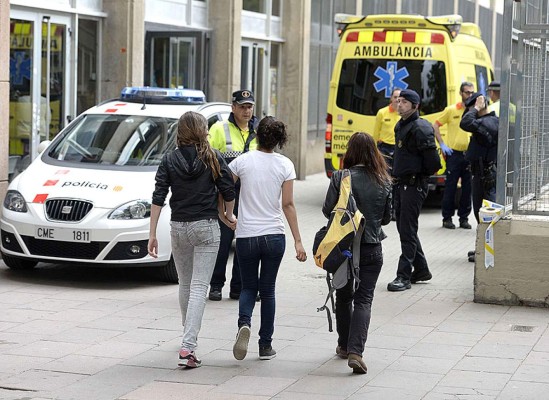 Alumno mata a profesor con una ballesta