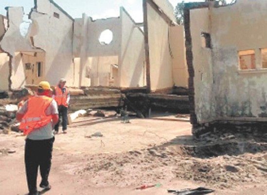 Inicia limpieza de playas en la zona sur