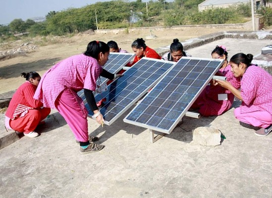 Entre las sombras del olvido, mujer campesina conmemora su día &nbsp;&nbsp;