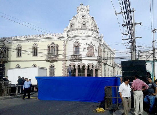 Nacionalistas marchan en apoyo a JOH