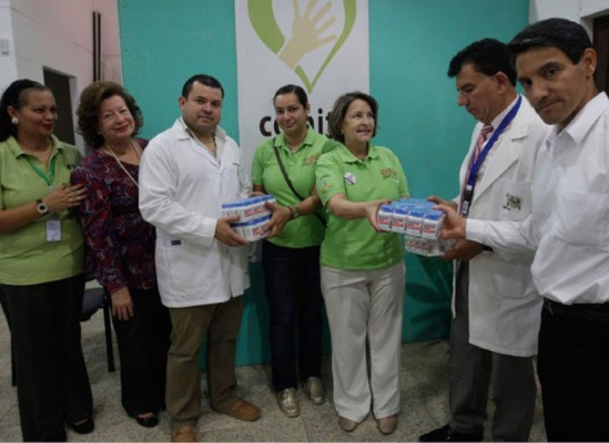 Donan 700 mil lempiras en medicinas