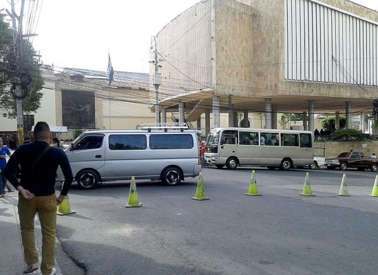 Nacionalistas marchan en apoyo a JOH