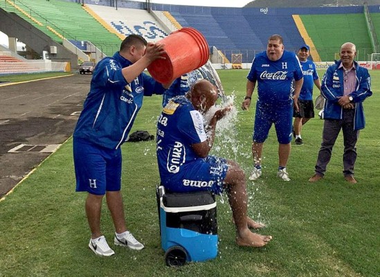 VIDEO: DT de Honduras reta a Diego Vásquez y Héctor Vargas