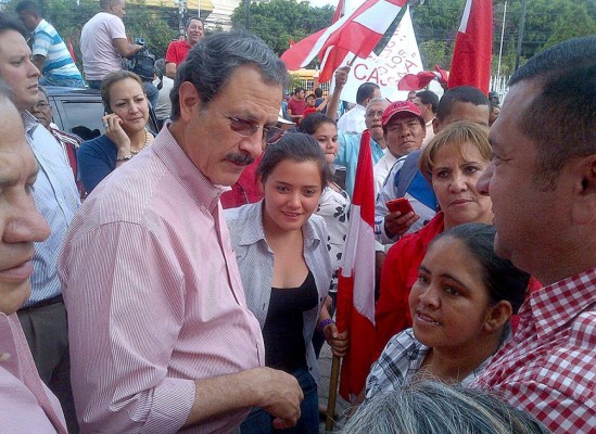Partido Liberal marchan por la dignidad