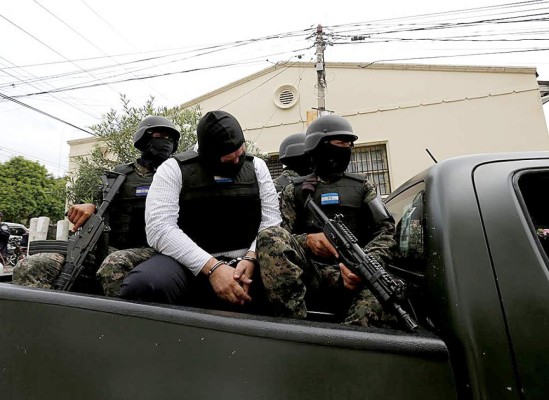 Trasladan a exviceministros al juzgado