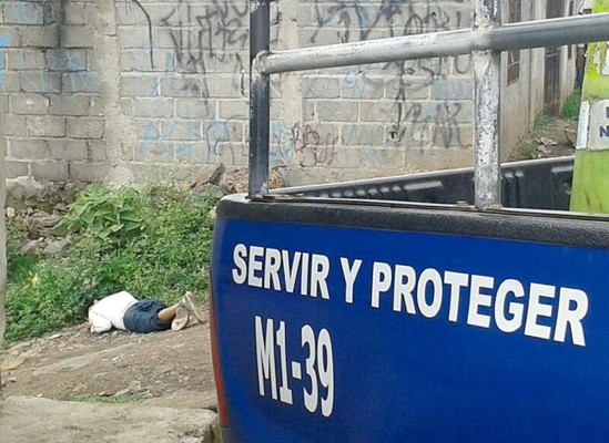 Acribillan a coronel retirado de la Marina de EUA