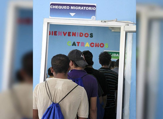 Honduras: Deportan vía área a 71 hondureños