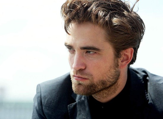 El extraño corte de cabello de Robert Pattinson
