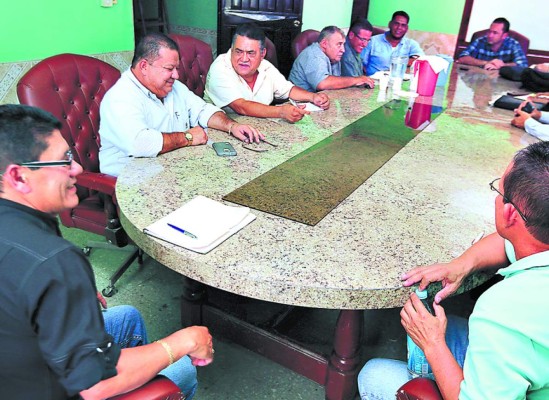 Ejecutivo pospone remisión de Ley de Transporte al Congreso Nacional