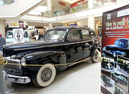 Firman convenio para reparar flota presidencial