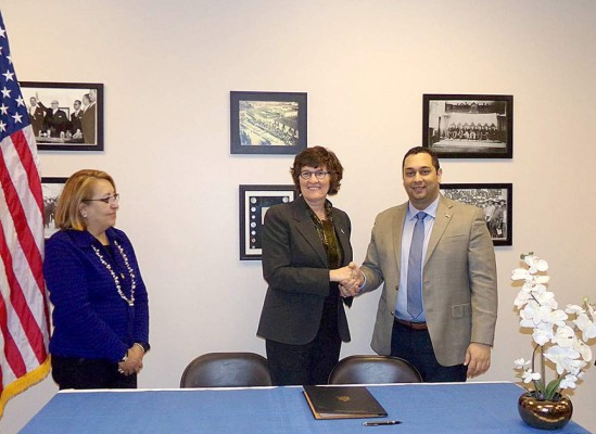 Hondureños podrán abrir cuentas bancarias en EEUU