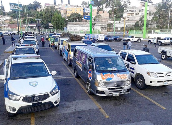 Salen caravanas de amor de Teletón 2014 en la capital de Honduras