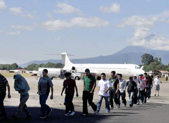 Con un migrante hondureño, España inicia las 'deportaciones exprés'