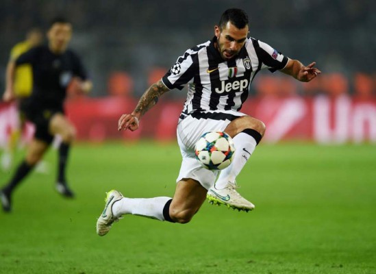 Carlos Tevez brilla y Juventus avanza a cuartos