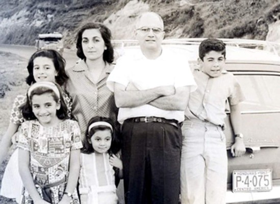 Salvador Nasralla celebró su cumpleaños