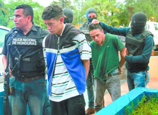 Hallan pruebas contra asesinos de policía
