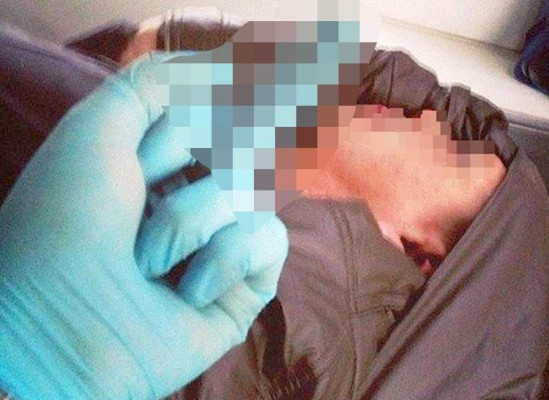 Despiden paramédico por publicar 'selfies' con pacientes