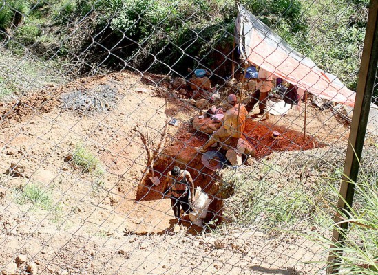 EL HERALDO advirtió sobre peligro en minas artesanales de El Corpus