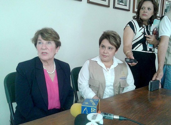 EUA plantea a Honduras fortalecer adopciones