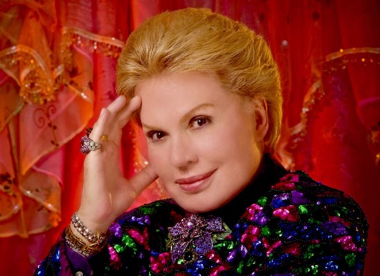 Walter Mercado escribe 'la segunda parte de la Biblia”