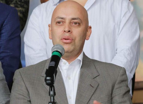 Acusan a Fiscal General por incrementos selectivos