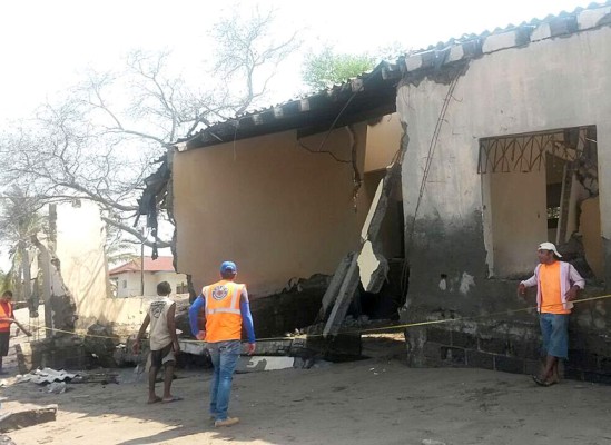 Honduras: Declararán inhabitables zonas más afectadas por marejadas