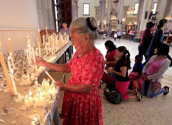 Honduras a los pies de la 'Morenita'