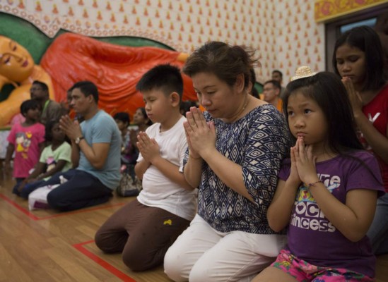 Malasia ordena buscar y rescatar a migrantes en el mar