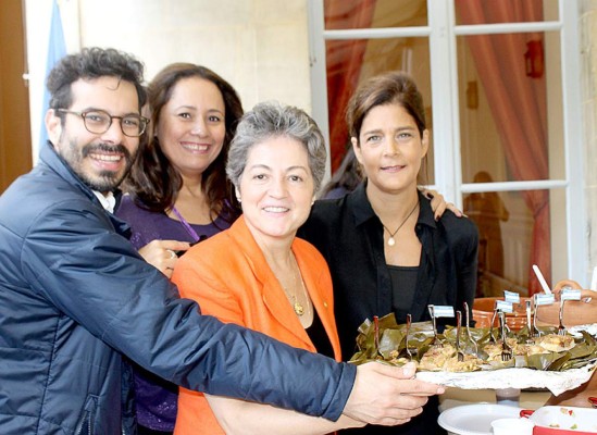 Hondureños en Francia celebraron Independencia