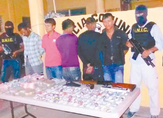 Capturan a miembros de supuesta banda