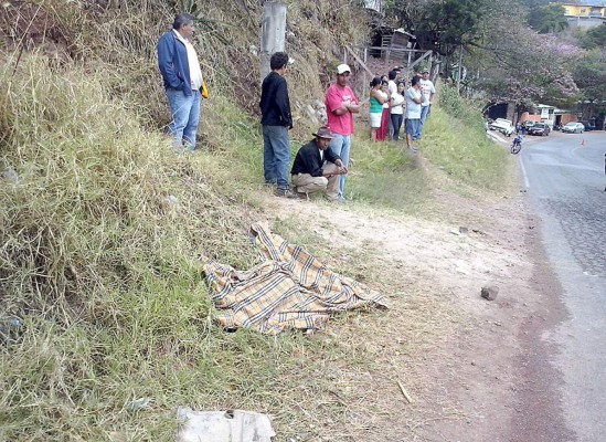 Niño muere atropellado en carretera a Valle de Ángeles